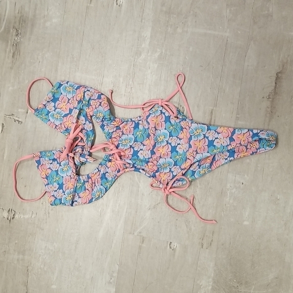 💕FOR LOVE AND LEMONS💕 Yasmin One-Piece Swimsuit ~ Blue Floral Print Small NWT - Picture 8 of 14